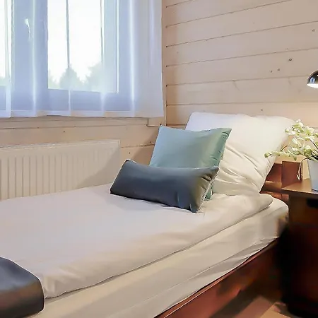 Stunning In With Wifi Holiday home Mielenko